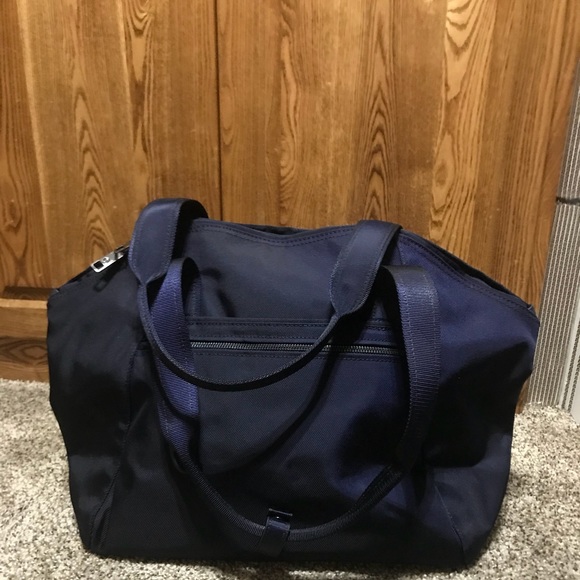 lululemon free to be bag